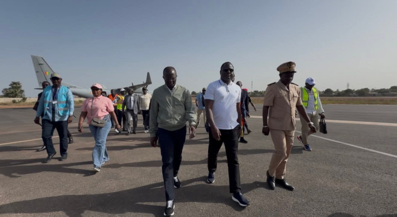 LE MINISTRE DETHIE FALL ARRIVE À L'AÉROPORT DE CAP SKIRRING LE 7 AVRIL 2026