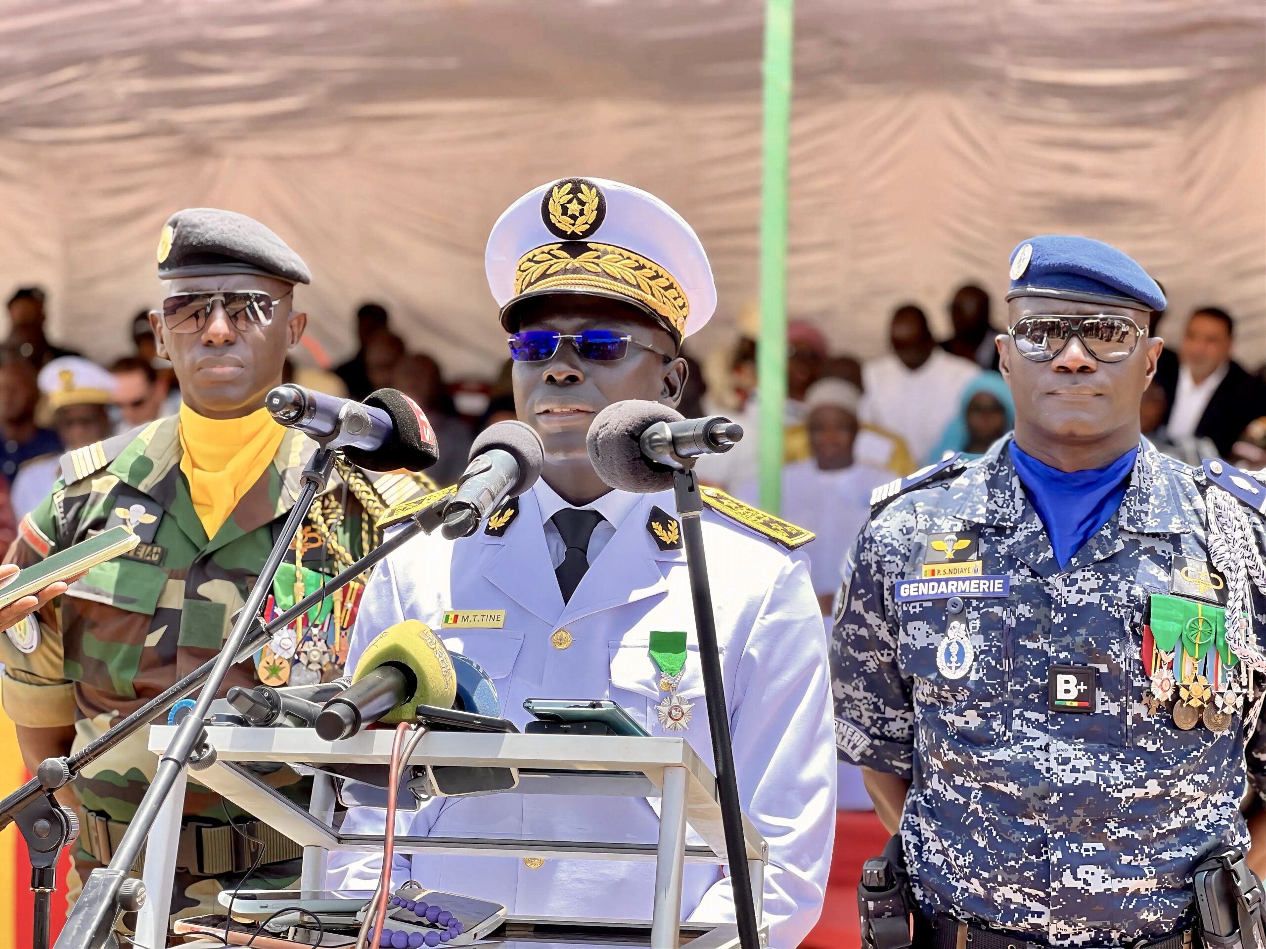 le gouverneur de Ziguinchor Mor Talla Tine lors de la fête d'indépendance le 4 avril 2026. Photo : Seydou Sadio